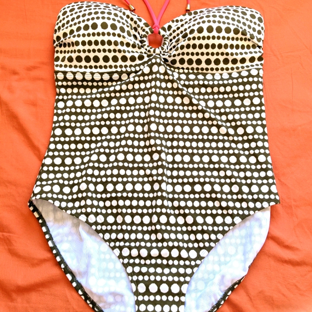 One piece bathing suit